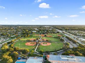 2565 Garden Ct, Cooper City FL 33026