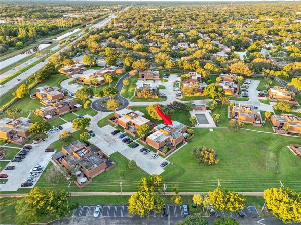 2565 Garden Ct, Cooper City FL 33026