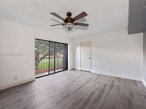 2565 Garden Ct, Cooper City FL 33026