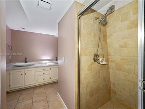 2565 Garden Ct, Cooper City FL 33026