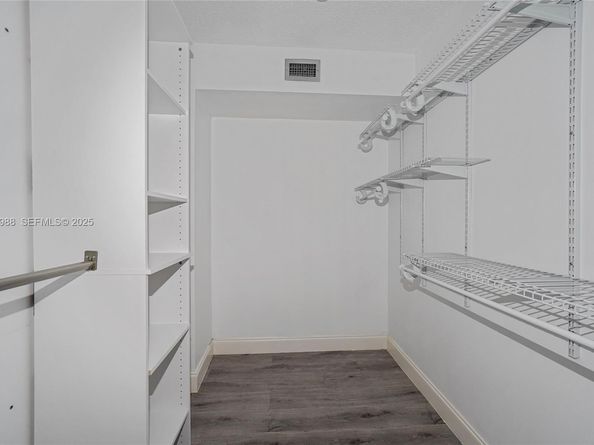 2565 Garden Ct, Cooper City FL 33026