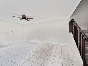 2565 Garden Ct, Cooper City FL 33026