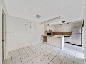 2565 Garden Ct, Cooper City FL 33026