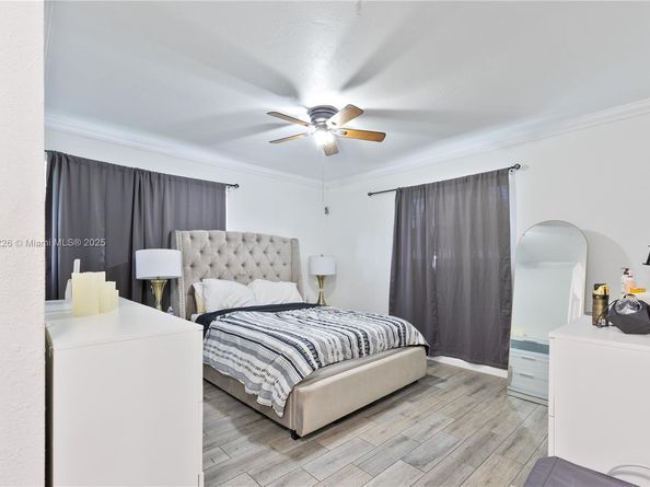 740 N 73rd Ter, Hollywood FL 33024