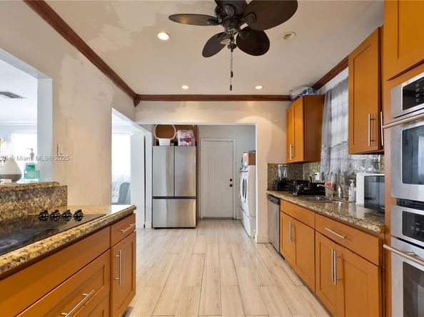 740 N 73rd Ter, Hollywood FL 33024