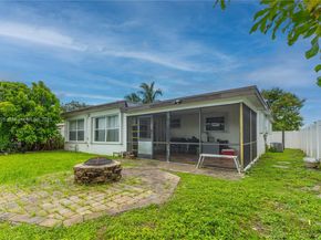 740 N 73rd Ter, Hollywood FL 33024
