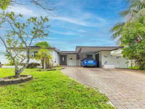740 N 73rd Ter, Hollywood FL 33024