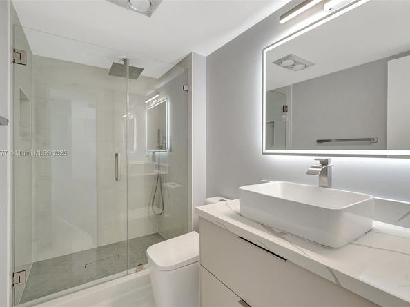 20379 W Country Club Dr 1233, Aventura FL 33180