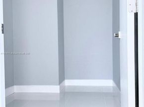 20379 W Country Club Dr 1233, Aventura FL 33180