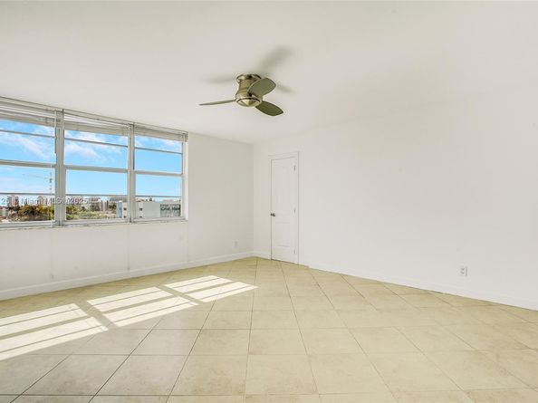 9500 W Bay Harbor Dr 7H, Bay Harbor Islands FL 33154
