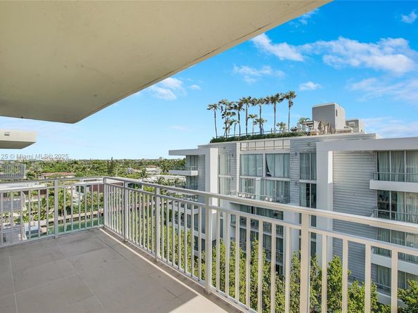 9500 W Bay Harbor Dr 7H, Bay Harbor Islands FL 33154