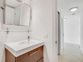 9500 W Bay Harbor Dr 7H, Bay Harbor Islands FL 33154