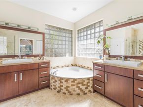 2943 Oakbrook Dr, Weston FL 33332