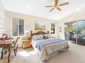 2943 Oakbrook Dr, Weston FL 33332