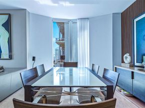 185 SW 7th St 2911, Miami FL 33130