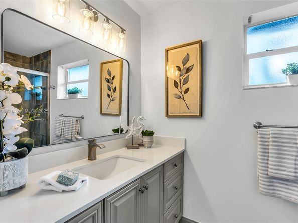 2004 NE 17th Way, Fort Lauderdale FL 33305