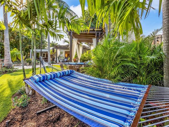 2004 NE 17th Way, Fort Lauderdale FL 33305