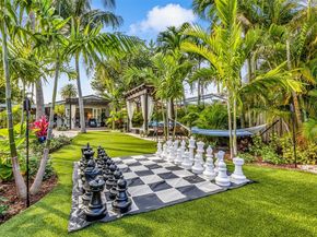 2004 NE 17th Way, Fort Lauderdale FL 33305