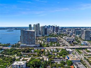 601 NE 36th St 1909, Miami FL 33137