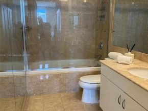 801 Brickell Key Blvd 2705, Miami FL 33131