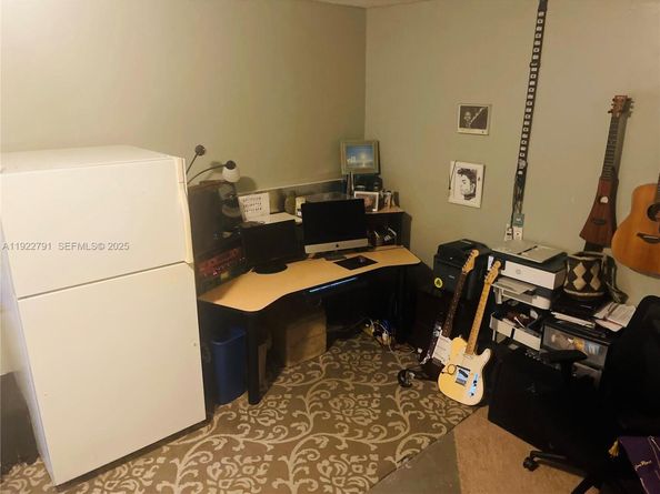 3321 NW 64th St, Fort Lauderdale FL 33309