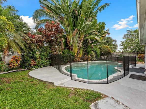 3321 NW 64th St, Fort Lauderdale FL 33309