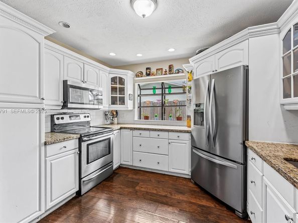 3321 NW 64th St, Fort Lauderdale FL 33309