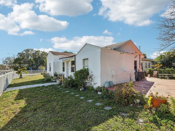 6402 NW 8th Ave, Miami FL 33150