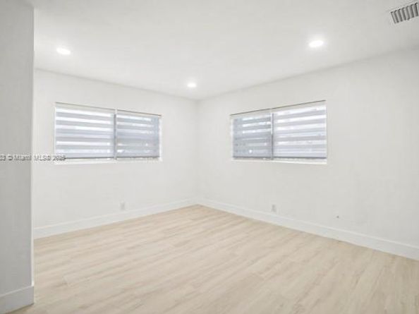 770 NW 38th St, Oakland Park FL 33309