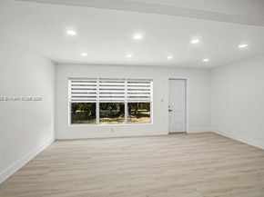 770 NW 38th St, Oakland Park FL 33309