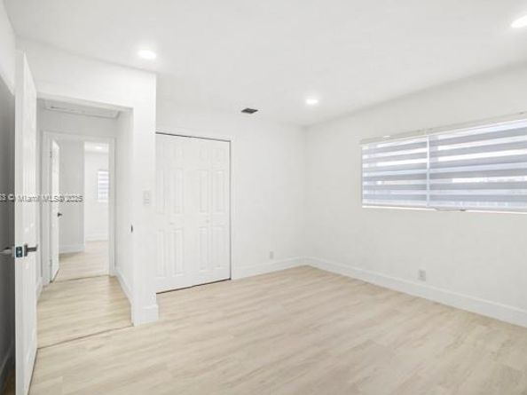770 NW 38th St, Oakland Park FL 33309