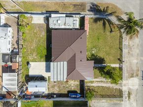 3505 NW 83rd Ter, Miami FL 33147