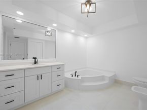 20281 E Country Club Dr 501, Aventura FL 33180