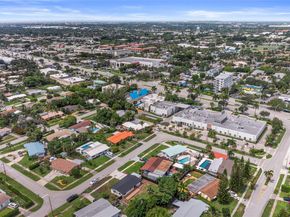 949 SE 5th St, Deerfield Beach FL 33441