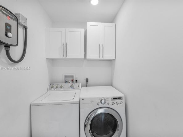 949 SE 5th St, Deerfield Beach FL 33441