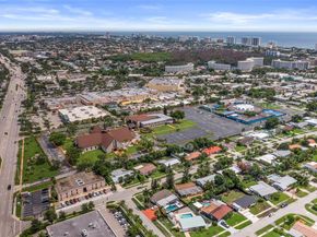 949 SE 5th St, Deerfield Beach FL 33441
