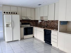 10321 SW 17th St, Miami FL 33165