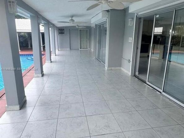 10321 SW 17th St, Miami FL 33165