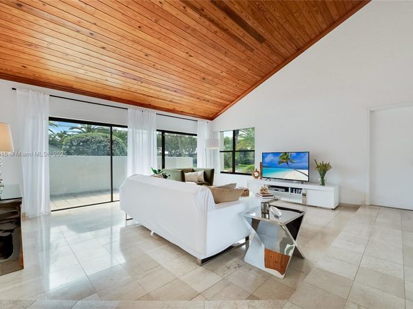 8345 SW 168th Ter, Palmetto Bay FL 33157