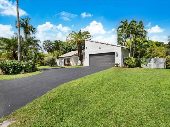 8345 SW 168th Ter, Palmetto Bay FL 33157
