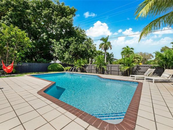 8345 SW 168th Ter, Palmetto Bay FL 33157