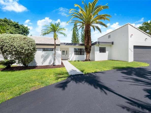 8345 SW 168th Ter, Palmetto Bay FL 33157