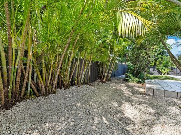 8345 SW 168th Ter, Palmetto Bay FL 33157