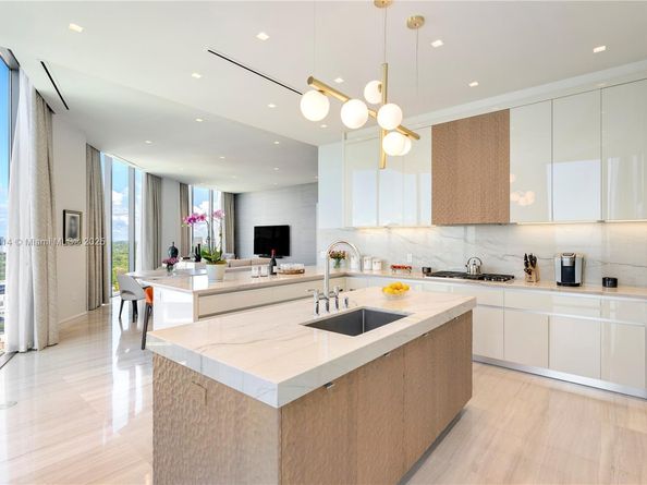 2811 S Bayshore Dr 18A+B, Coconut Grove FL 33133