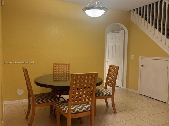 2904 NW 33rd Ter, Lauderdale Lakes FL 33311