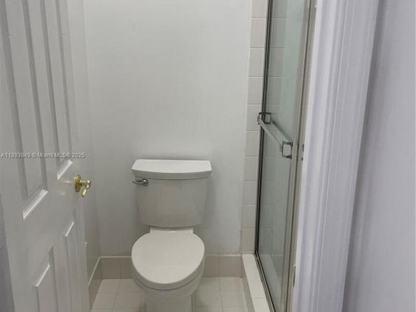 2904 NW 33rd Ter, Lauderdale Lakes FL 33311