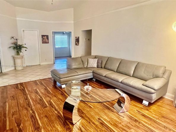 9211 Chelsea Drive N, Plantation FL 33324