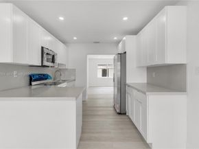 6536 SW 21st St, Miramar FL 33023