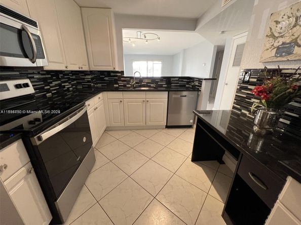 1200 NW 87th Ave 109, Coral Springs FL 33071