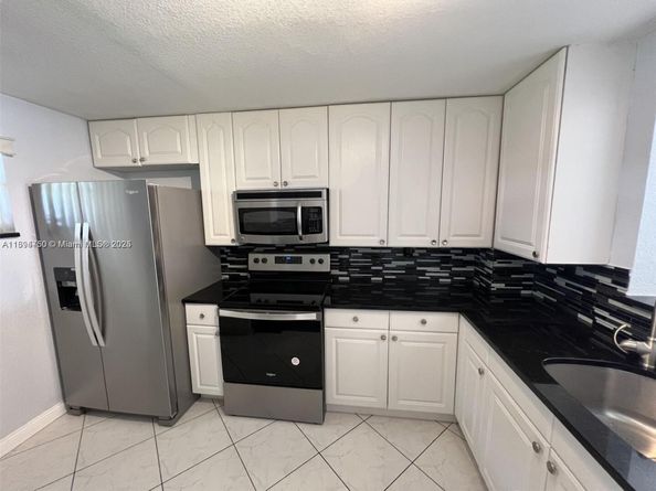 1200 NW 87th Ave 109, Coral Springs FL 33071